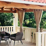 Lucy Apartment Cavtat